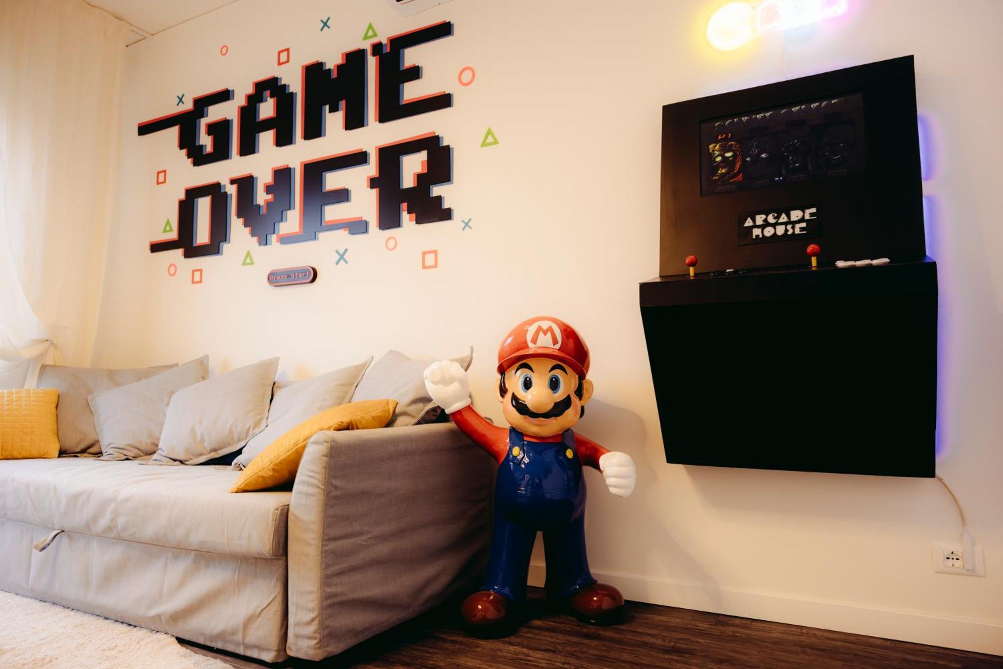 Arcade House Verona Fiera Netflix + Videogame Exterior foto
